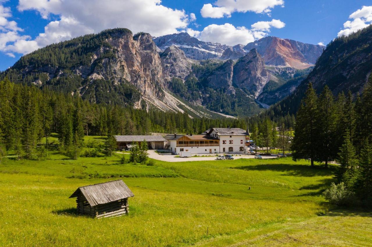 Alpin Natur Hotel Brueckele Braies  Esterno foto