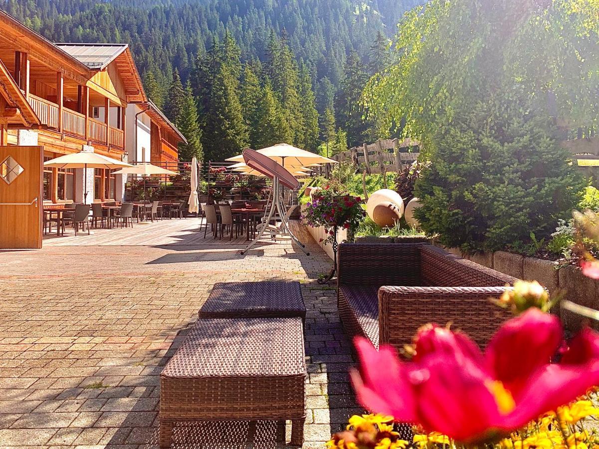 Alpin Natur Hotel Brueckele Braies  Esterno foto