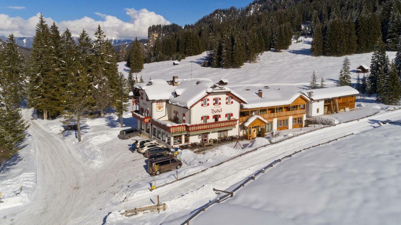 Alpin Natur Hotel Brueckele Braies  Esterno foto