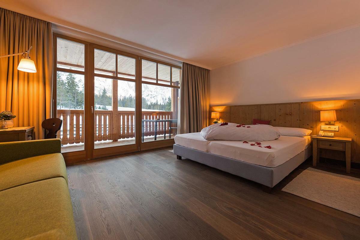 Alpin Natur Hotel Brueckele Braies  Esterno foto